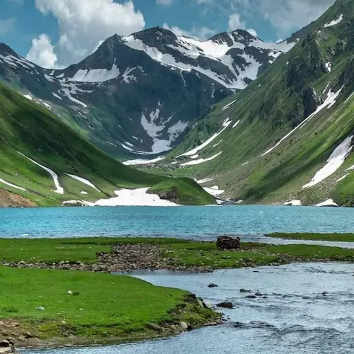 Puniyal Rent Cars comfortable travel service in Pakistan